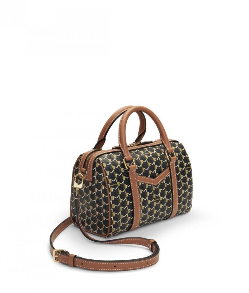 علامة Moynat