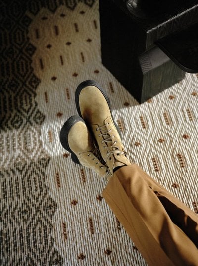From Street to Sophistication: Men Shoes to Elevate Your Winter Looks