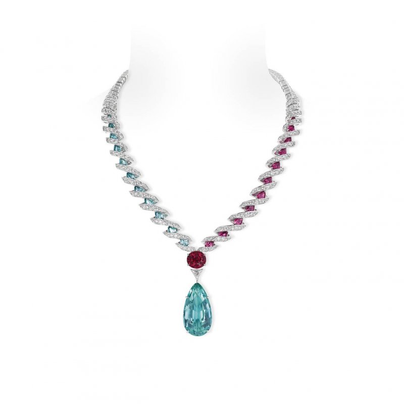 عقد Tango من مجموعة Chaumet en Scène للمجوهرات الراقية من شوميه 