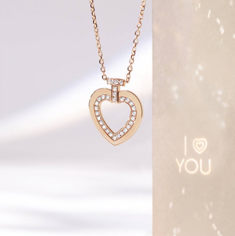 عقد Pretty Woman Sunlight Message من فريد 
