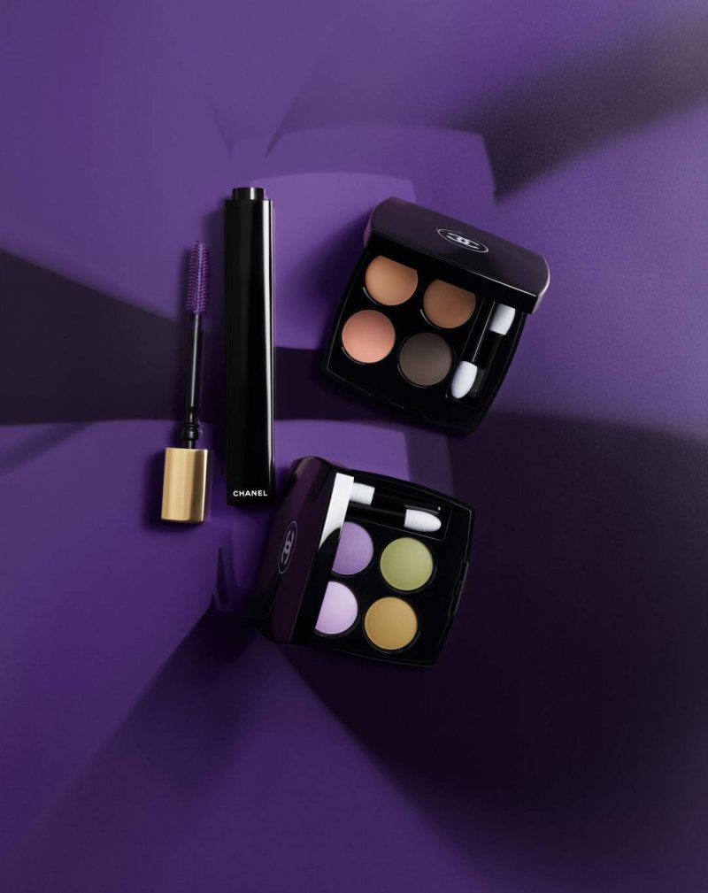 The collection expands with LES 4 OMBRES in two captivating palettes. “Initiation” offers everyday pink and brown hues, while “Divination” explores more extravagant shades, including matcha green, two purples of varying depths, and a mesmerizing camel. Complementing these palettes is a new NOIR ALLURE mascara shade, Améthyste, which adds a subtle yet striking purple tint to lashes.