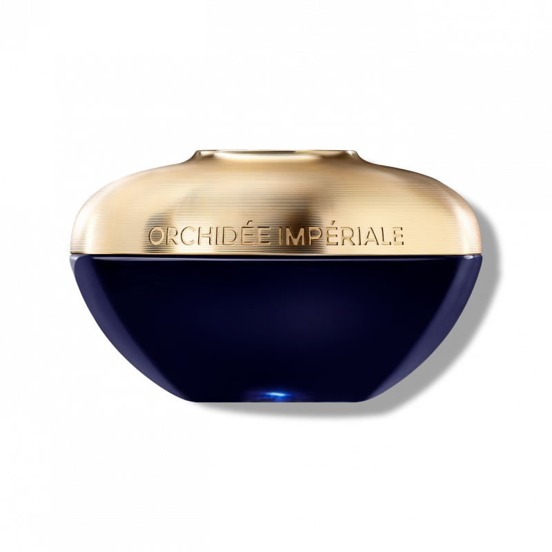 Guerlain’s new Orchidée Impériale Morpho-Protocol aligns with an in-depth understanding of skin’s morphology. Fusing its knowledge of cell longevity with advanced expertise in tissue structure, Guerlain highlights the importance of skin’s morphological bonds in maintaining visible youthfulness. This mask, applied on the face and neck in the evening before going to bed, gives the effect of an extra three hours’ restorative sleep on average. 