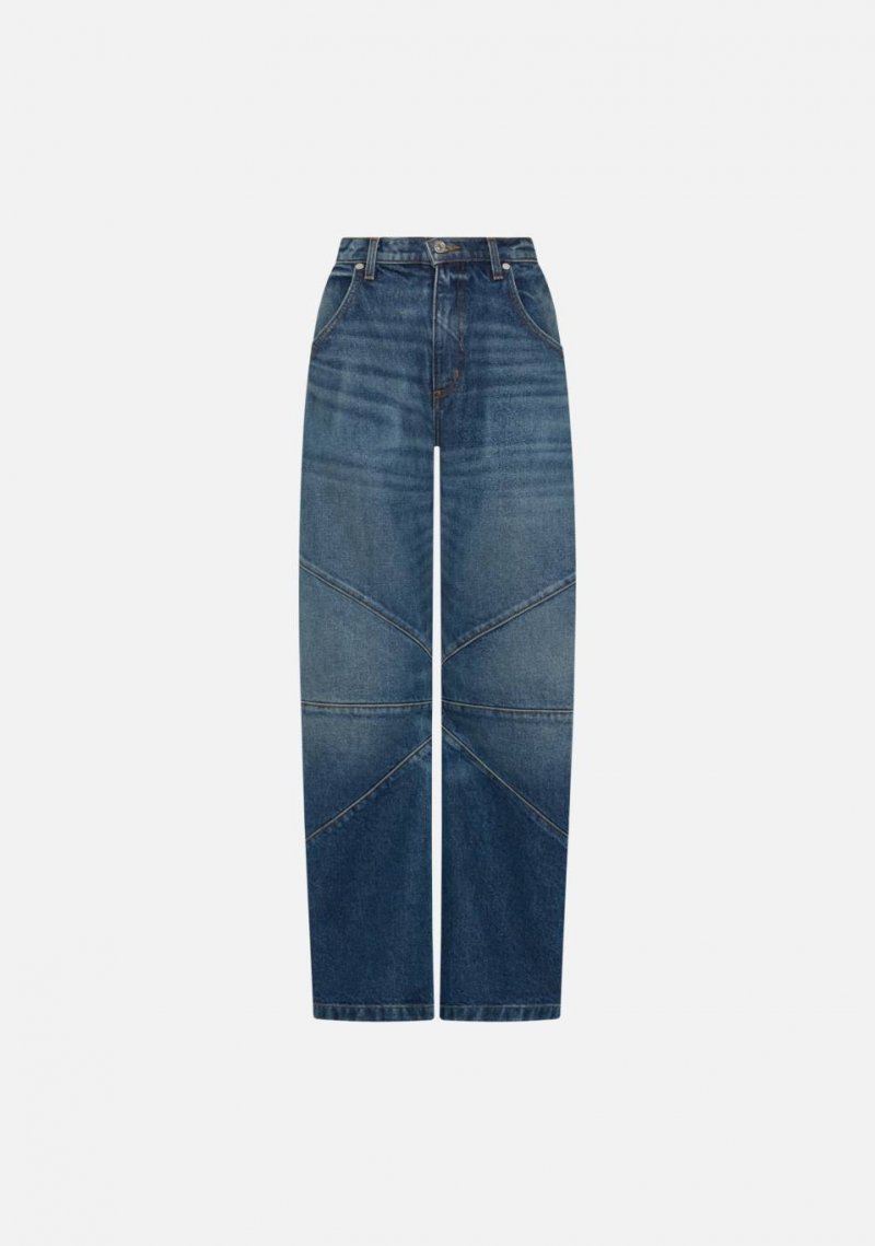 سروال الجينز المستقيم
علامة EB DENIM – متوفّر لدى Koibird