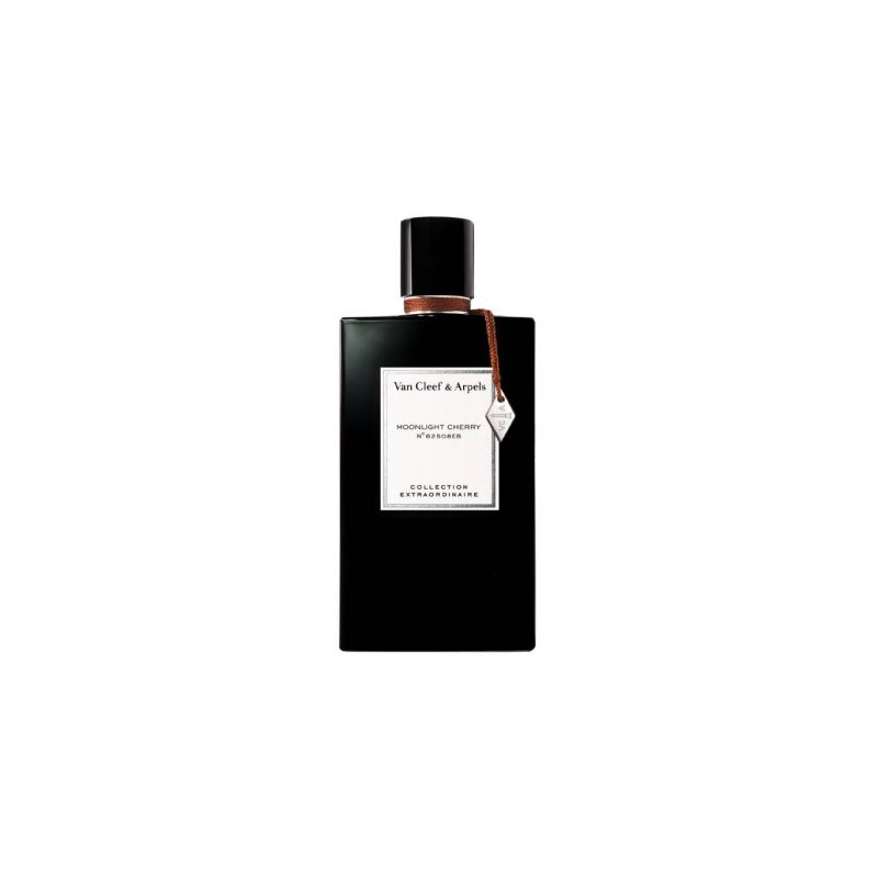 عطر Moonlight Cherry من فان كليف أند آربلز 
متوفّر لدى تريانو 