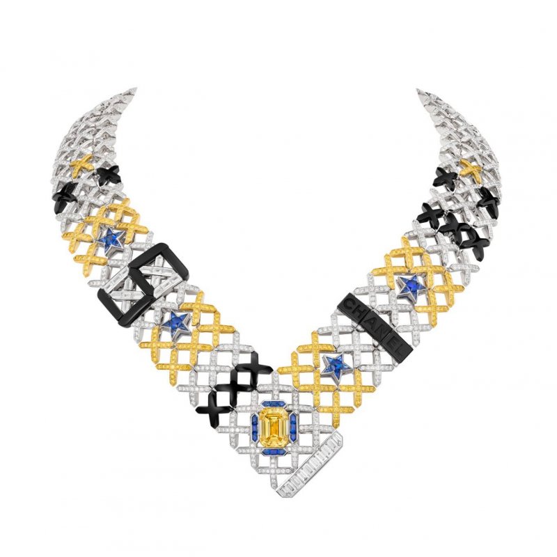 عقد Quilted Stars من مجموعة Sport 2024 للمجوهرات الراقية من شانيل CHANEL 