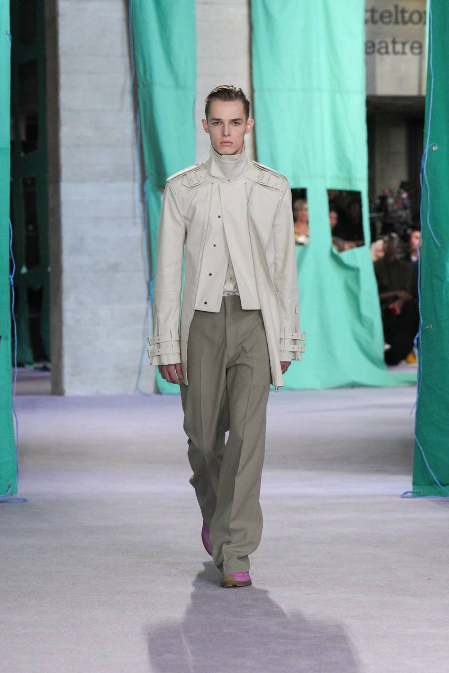 Burberry サラサラ麻のセットアップ Burberry サラサラ麻のセットアップ