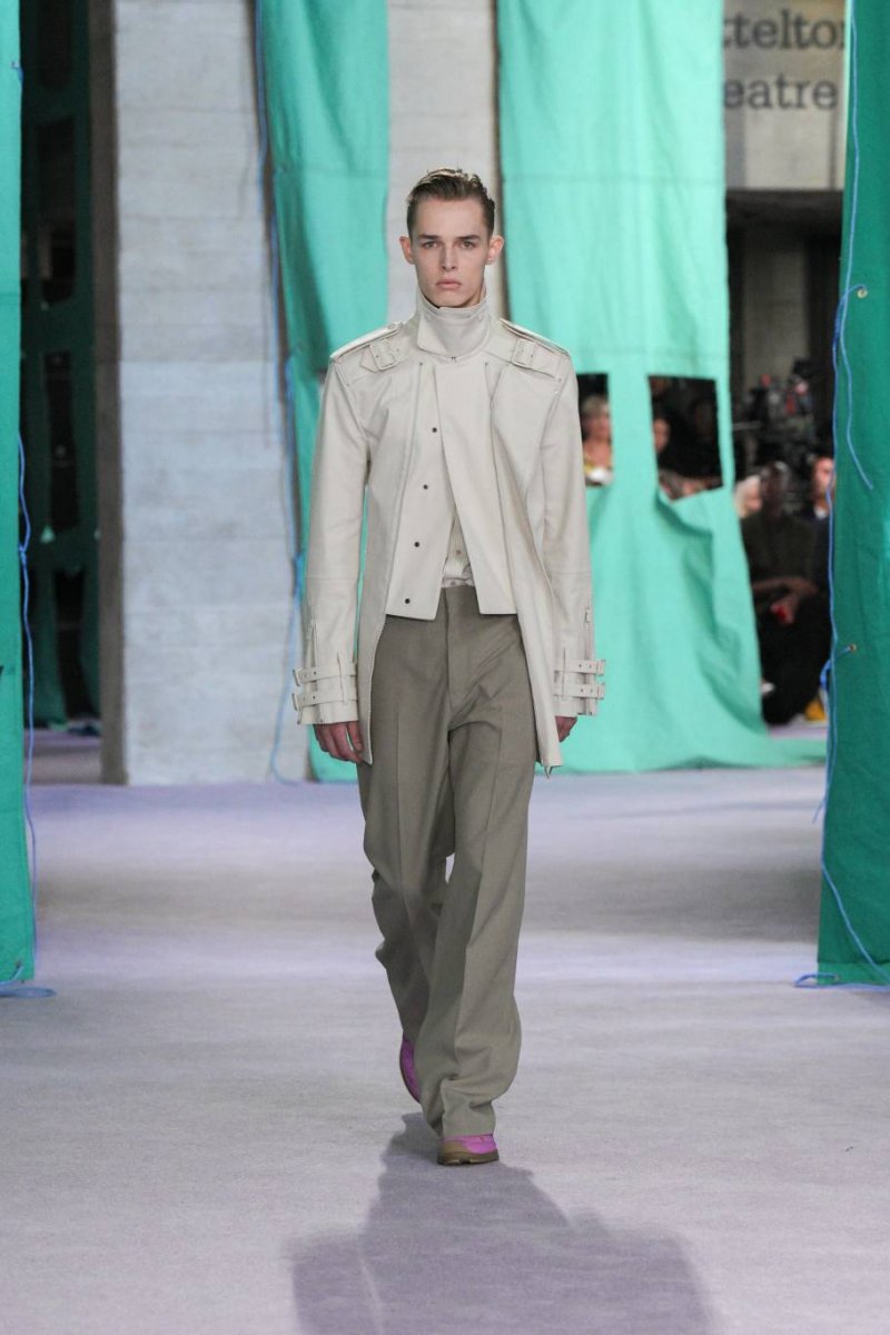 Burberry Spring-Summer 2025 Ready-To-Wear