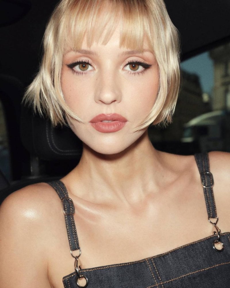 Get Angèle’s Look to CHANEL’s Fall/Winter 2024/2025 Haute Couture Show