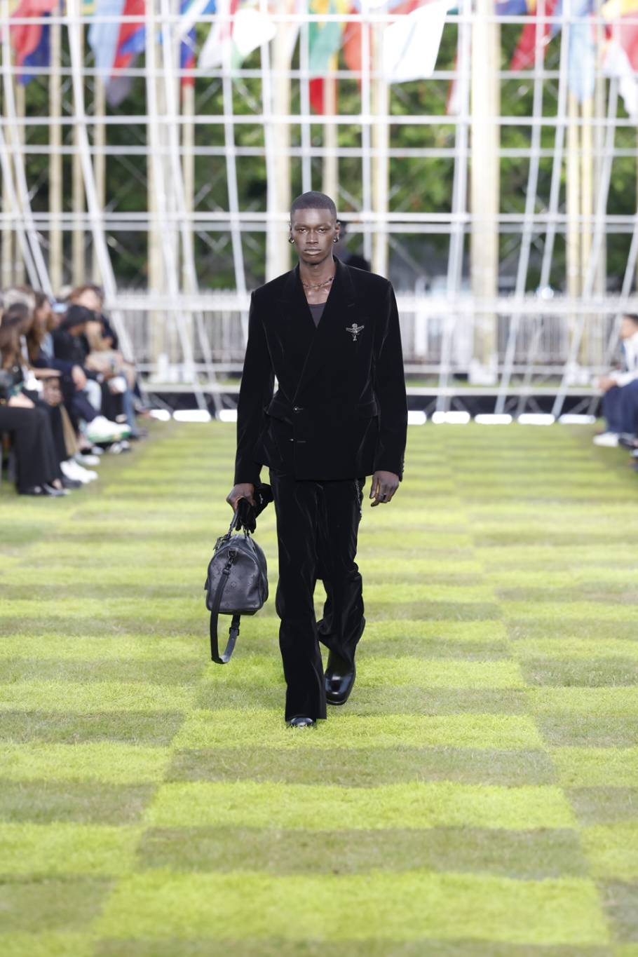 Louis Vuitton Presents Its Spring-Summer 2025 Men's Collection