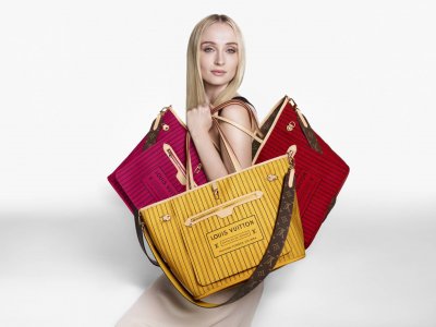 تعرّفي إلى حقيبة Neverfull Inside Out من لويس فويتون