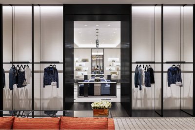 بوتيك شانيل CHANEL المزدوجة الجديدة في الرياض: تجربة تسوّق فاخرة