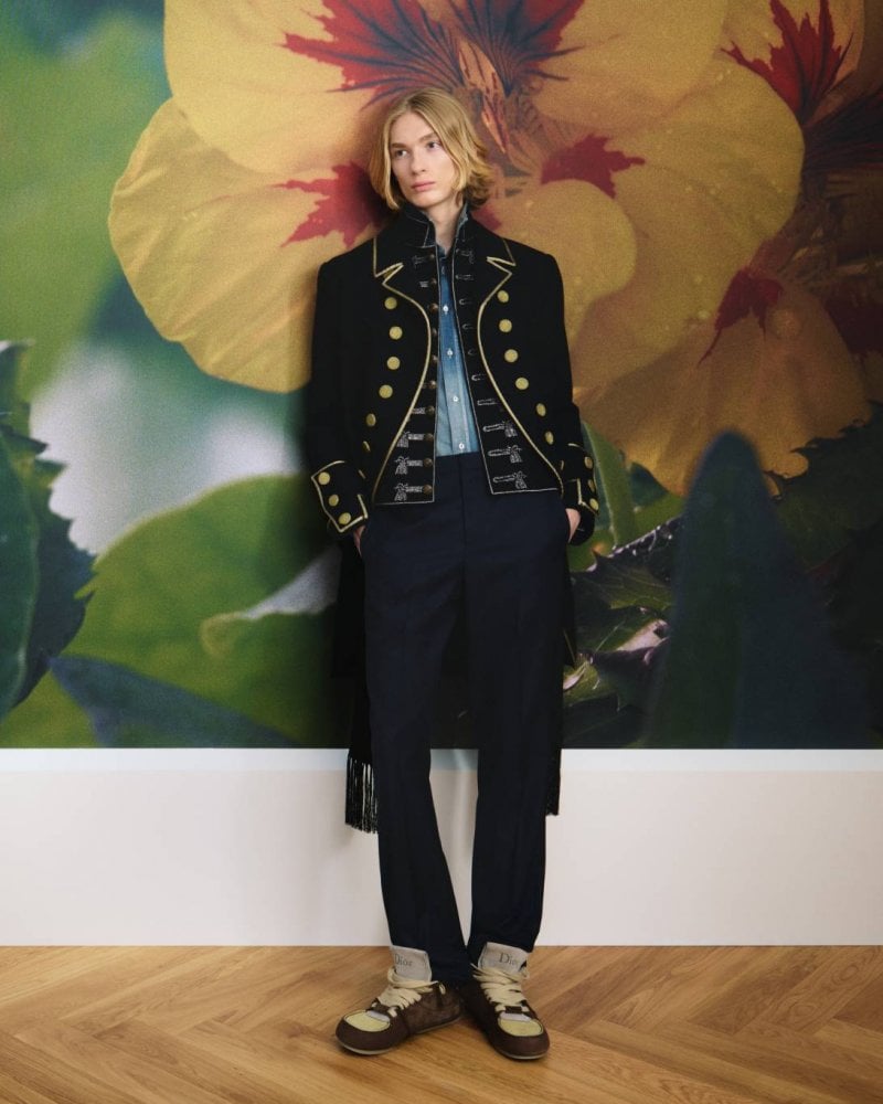 صورة الغلاف من لونا كونتيه