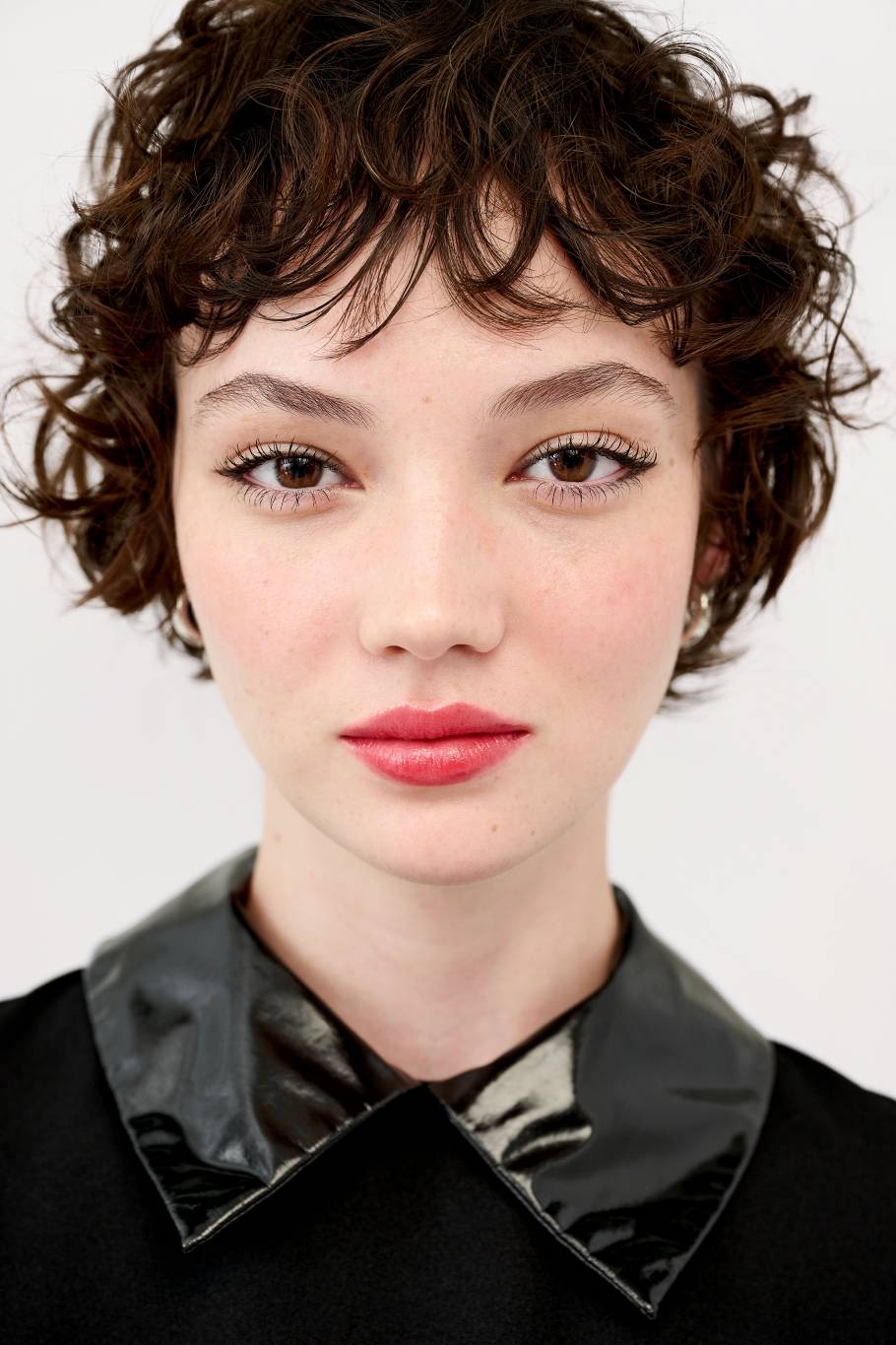 Benefit Cosmetics Brings Back ’90s Beauty with a Modern Edge