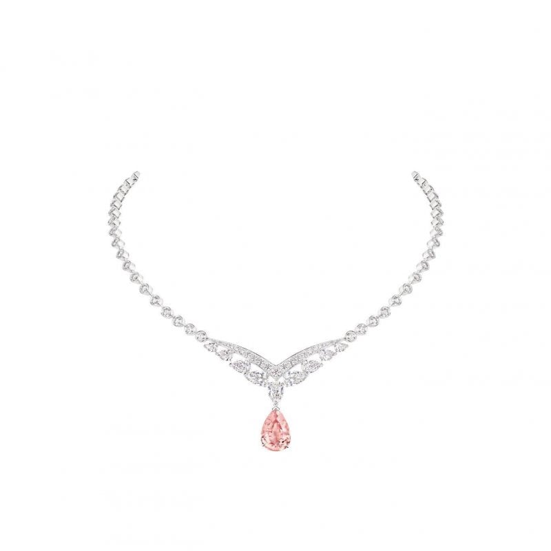 عقد Joséphine Valse Impériale الرّاقية من شوميه 
