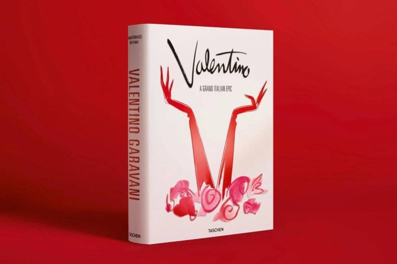 كتاب Valentino. A Grand Italian Epic من فالنتينو 