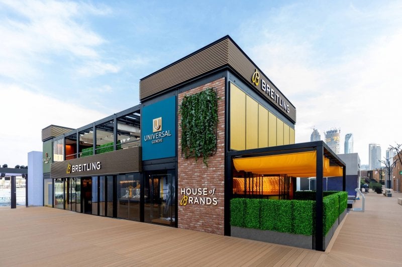 بريتلينغ تطلق عصرًا جديدًا: House of Brands يتصدر المشهد في أسبوع دبي للساعات