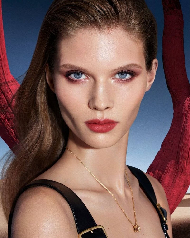 Bold Lips, Bold Season: The Statement Shades Defining October 2025