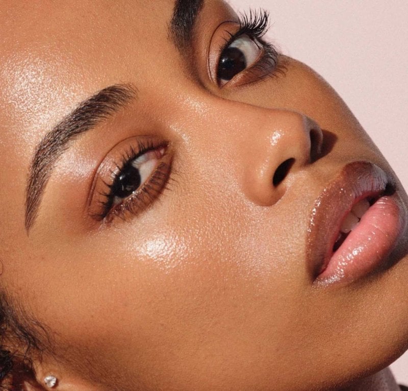 5 Reasons to Ditch Foundation for Tinted Moisturizer This Summer
