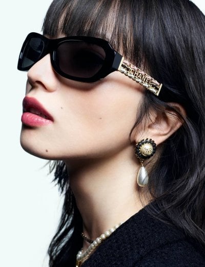 Frame It Right – Sunglasses That Flatter