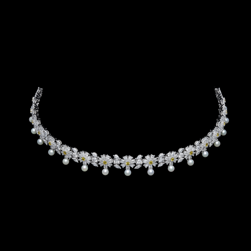 عقد من مجموعة Belle Dior للمجوهرات الراقية من ديور 
