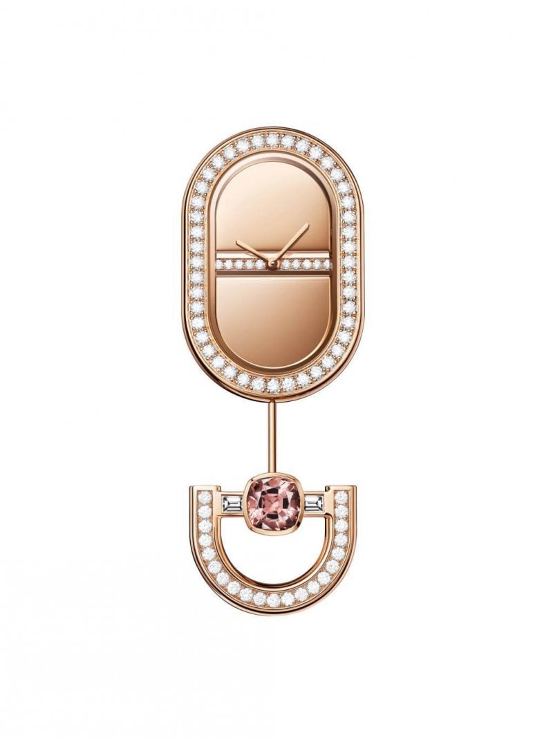 ساعة بروش Maillon Libre من دار Hermès 
صورة من جويل فون ألمين 