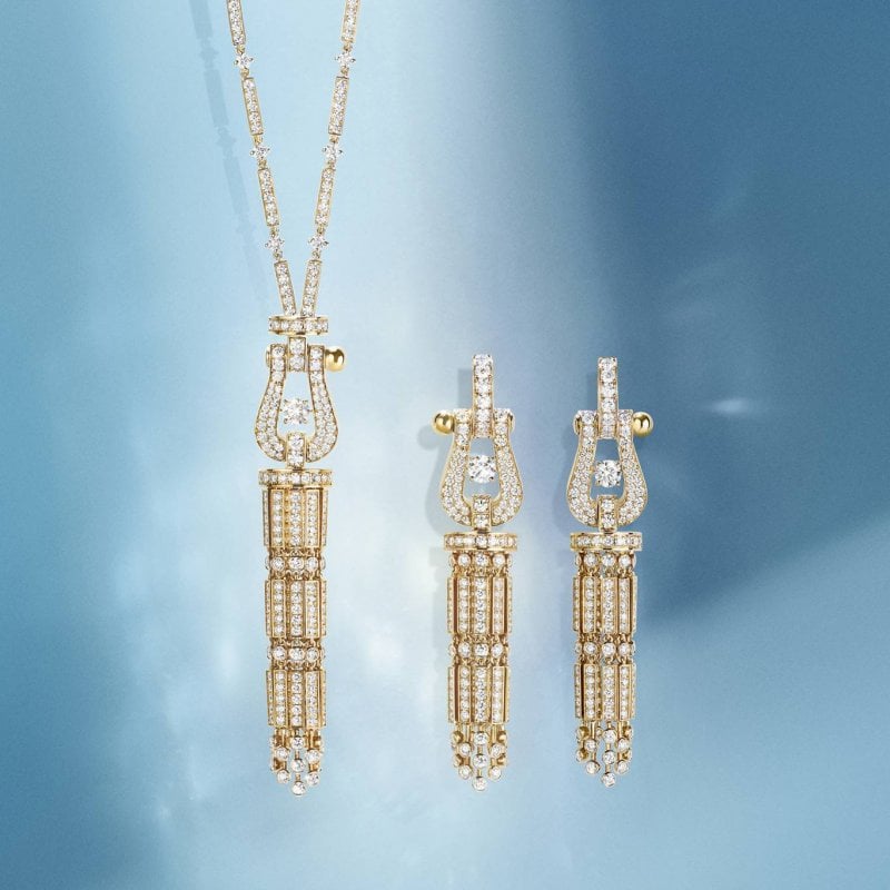 تحتفي دار فريد بأيقونتها Force 10 من خلال إبداعات جديدة من المجوهرات الراقية.  
عقد وأقراط Force 10 الراقية 
