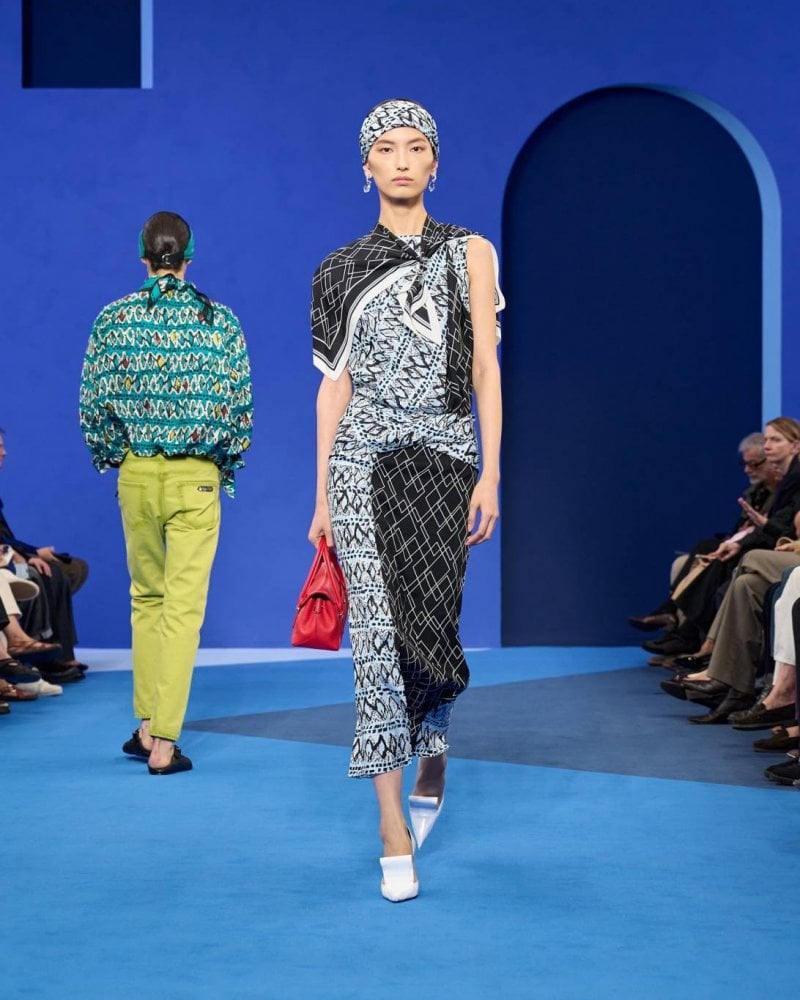 أناقة غامرة
لانفان
