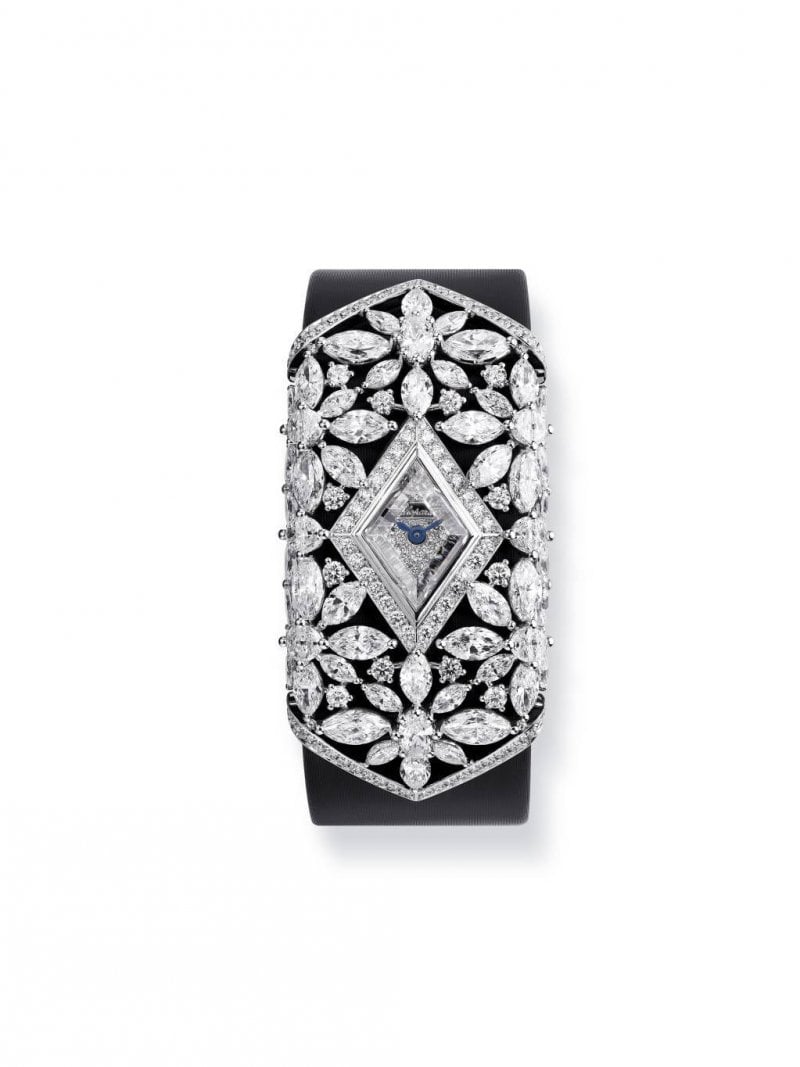 ساعة من مجموعة Red Carpet للمجوهرات الراقية من شوبارد 
