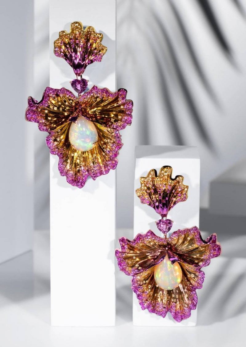 أقراط من مجموعة Red Carpet للمجوهرات الراقية من شوبارد 
