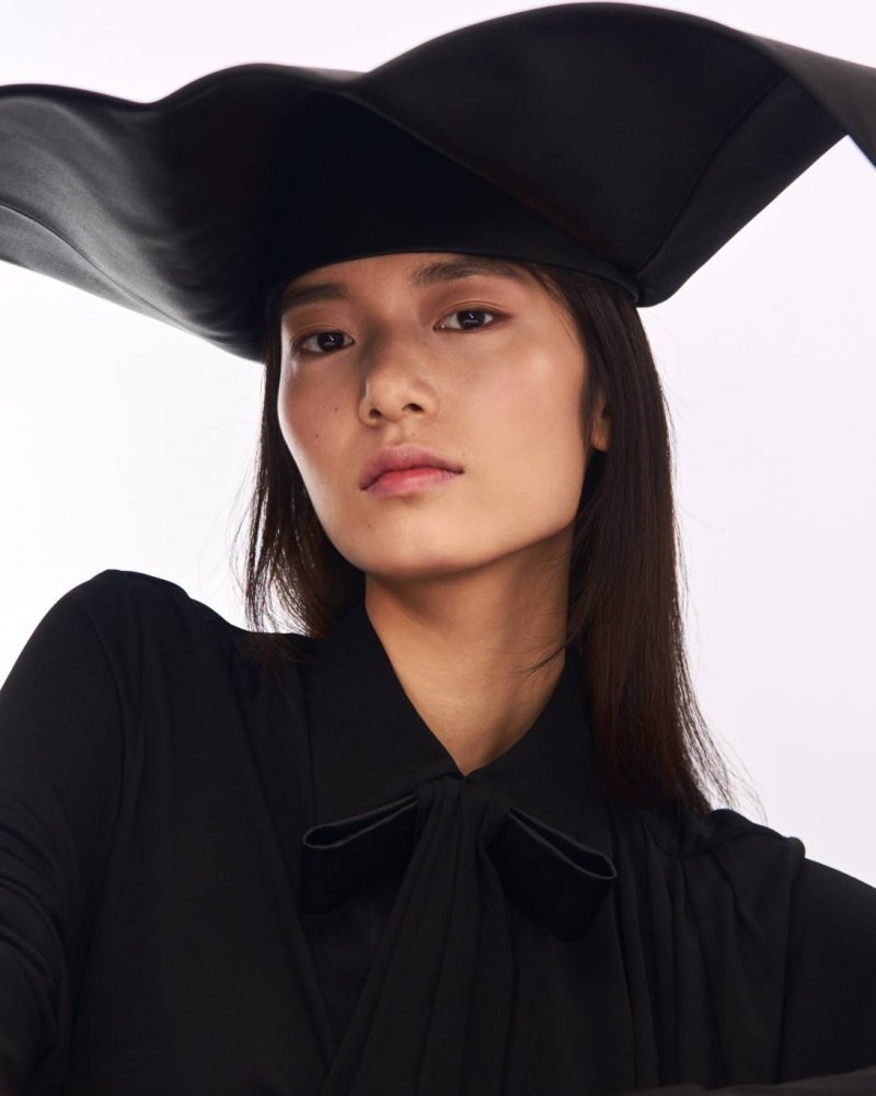 بشرة نضرة لدى ديور