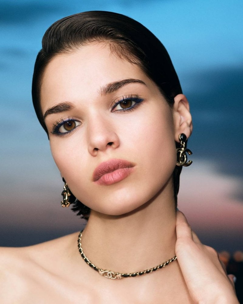 Glam After Dark: The Modern Night-Out Makeup Look