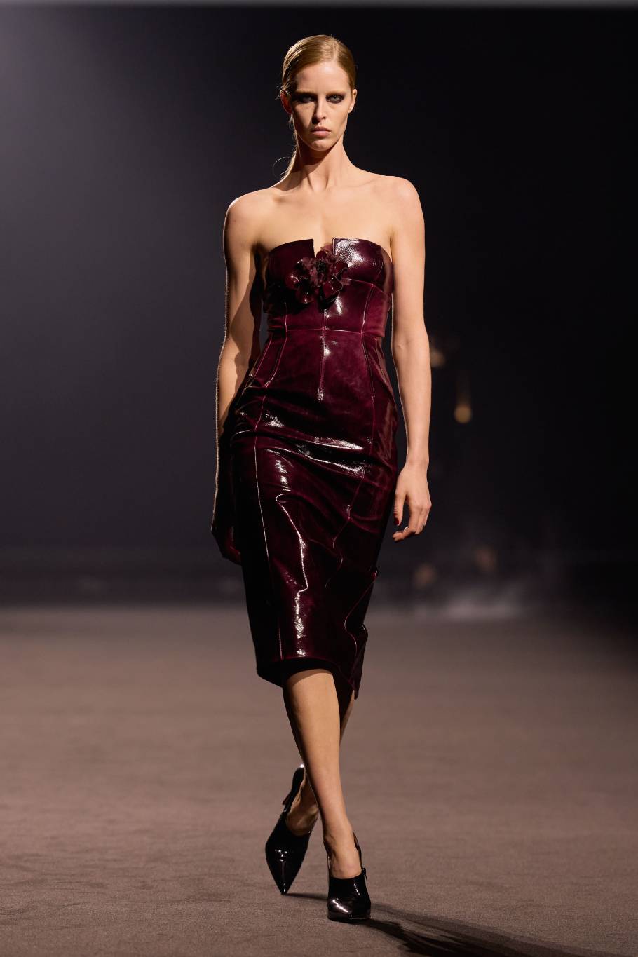 ELIE SAAB Reimagines the 90s New York Art Scene for Winter 2026