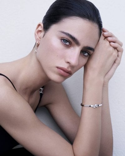 شانيل CHANEL تحوّل رمز N°5 إلى أيقونة في عالم المجوهرات