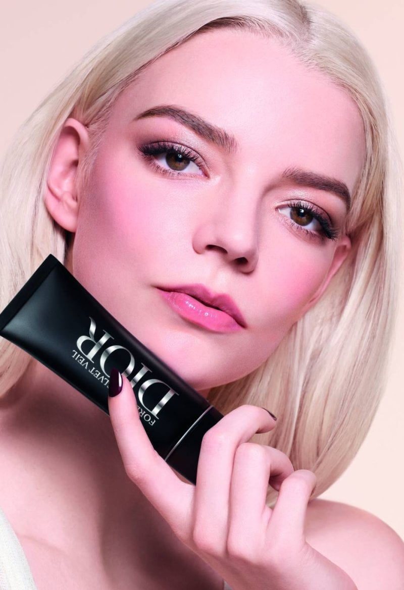 مجموعة Dior Forever توسّع تشكيلة مستحضرات البشرة بأساسيّات مكياج مستوحاة من عالم الاستوديو