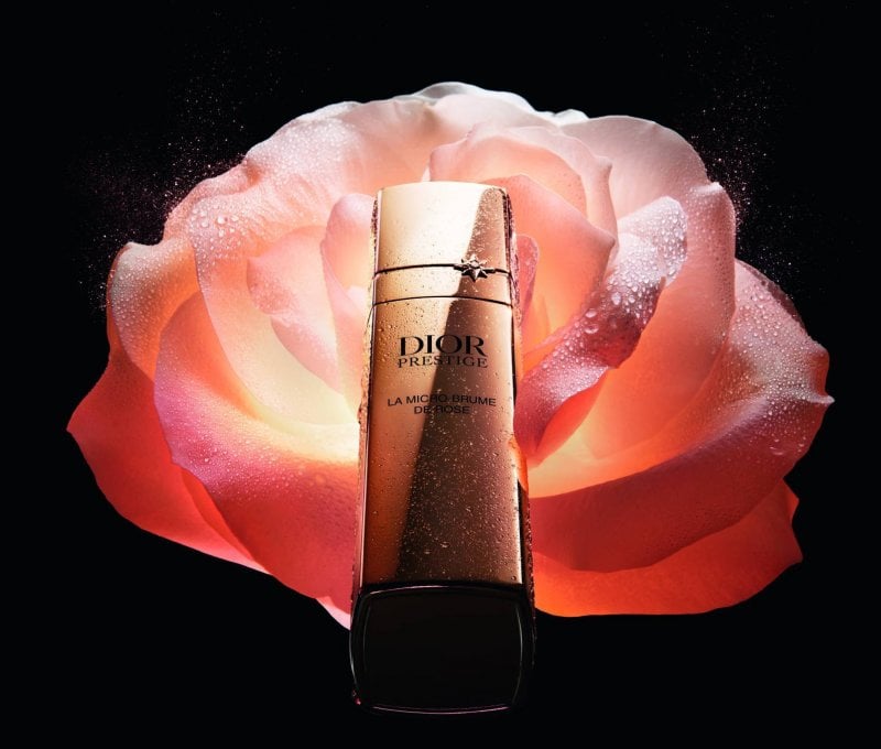 رذاذ جديد للعناية بالبشرة ينضمّ إلى طقوس Dior Prestige