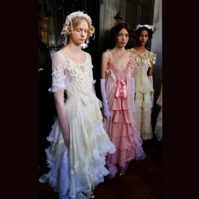 أسبوع الموضة في لندن يناديك: أفضل إطلالات المدارج