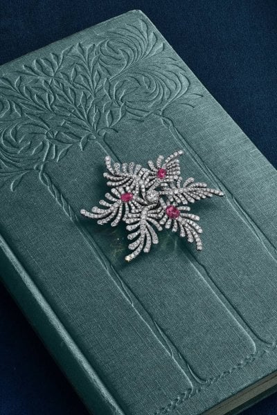 Pinned to Perfection: The Brooch Revival in High Jewelry