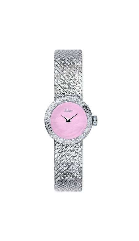 This <strong>La Mini D De Dior Satine</strong> watch is the perfect design for women looking for a light colored watch with a touch of pink. Between the diamonds and the pink mother-of-pearl this elegant watch is a definitely a must-have.