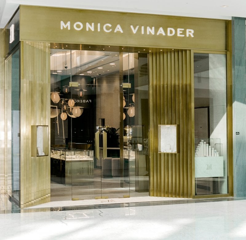 بربري<br />
<em>من موقع</em> <em><span dir=LTR>Matches Fashion</span></em><br />
&nbsp;