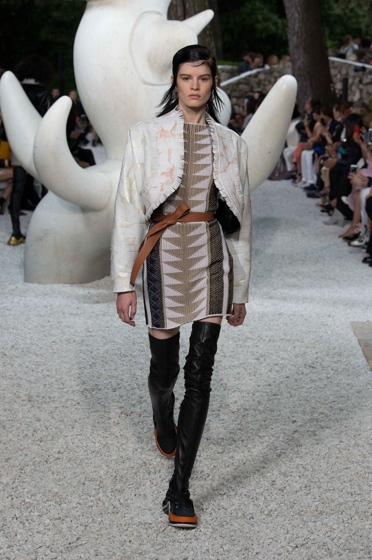 <strong>بربري،</strong> عطر <span dir=LTR>Mr Burberry Indigo</span><br />
&nbsp;