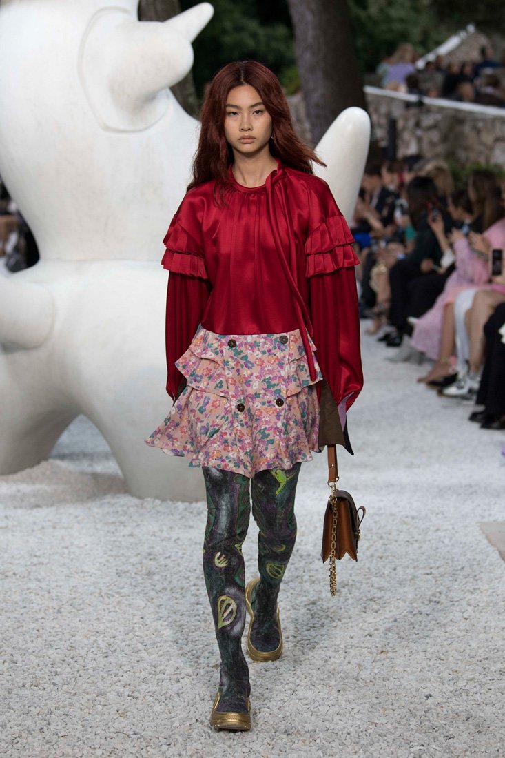 <strong>كابري، إيطاليا</strong><br />
يُعدّ ساحل أمالفي من أروع الأماكن على وجه الأرض. متّعوا نظركم بالمشاهد الخلّابة ولا تفوّتوا فرصة الإستمتاع بجولة في قارب. زوروا مغارة بلو غروتو وحدائق أغوستس وفيلّا سان ميشال وبيازيتا، إلى جانب معالم سياحيّة أخرى لتكون رحلتكم أكثر مرحاً.