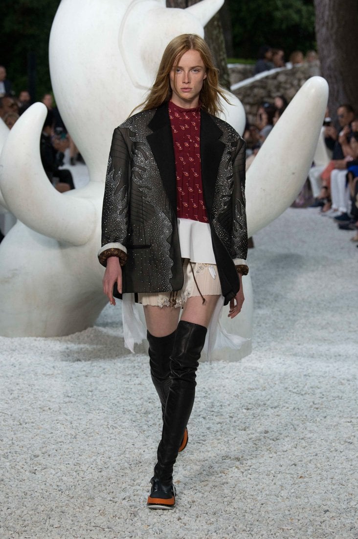 كلوي<br />
<em>من موقع</em> <em><span dir=LTR>Net-A-Porter</span></em><br />
&nbsp;