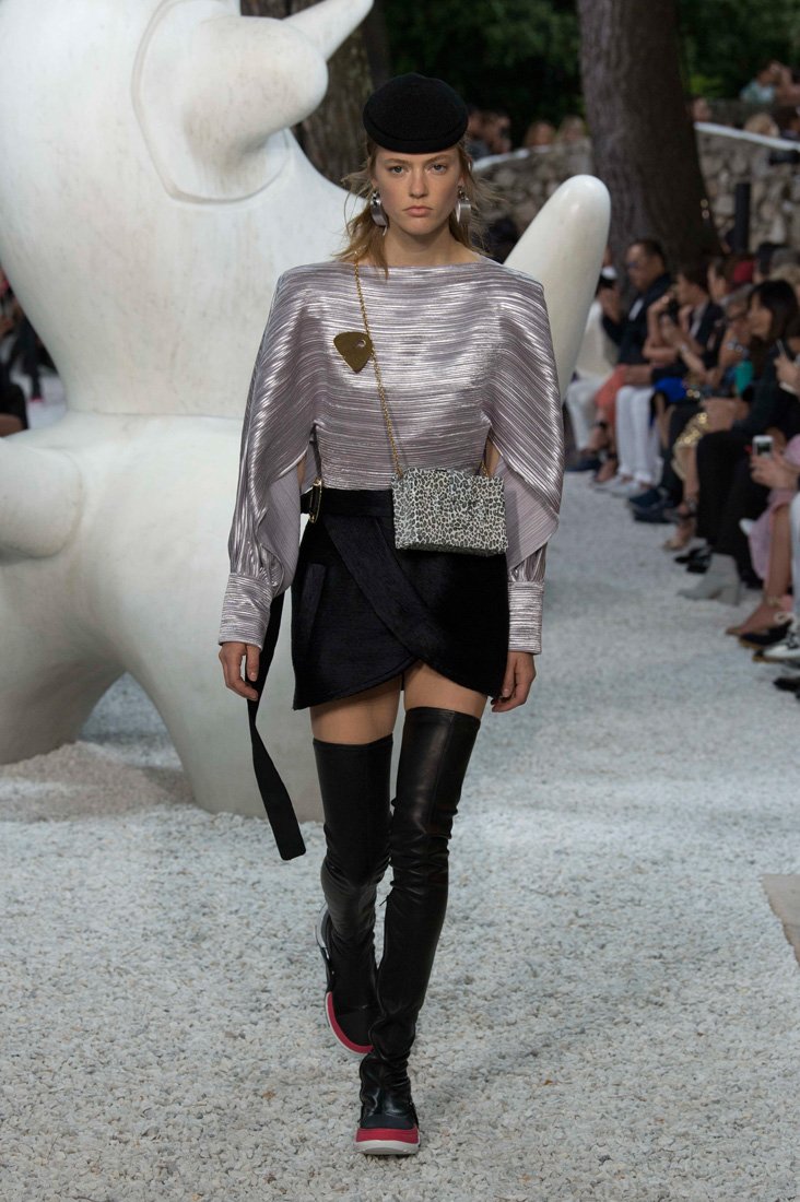 ميسوني<br />
<em>من موقع</em> <em><span dir=LTR>Mytheresa.com</span></em><br />
&nbsp;