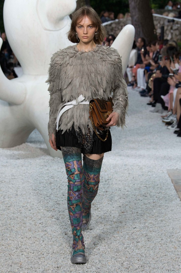 <strong>الصّندل</strong><br />
ديور