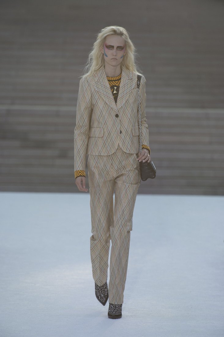 مريم ناصر زاده<br />
<em>من موقع&nbsp; </em><em>Shopbop.com </em><br />
&nbsp;