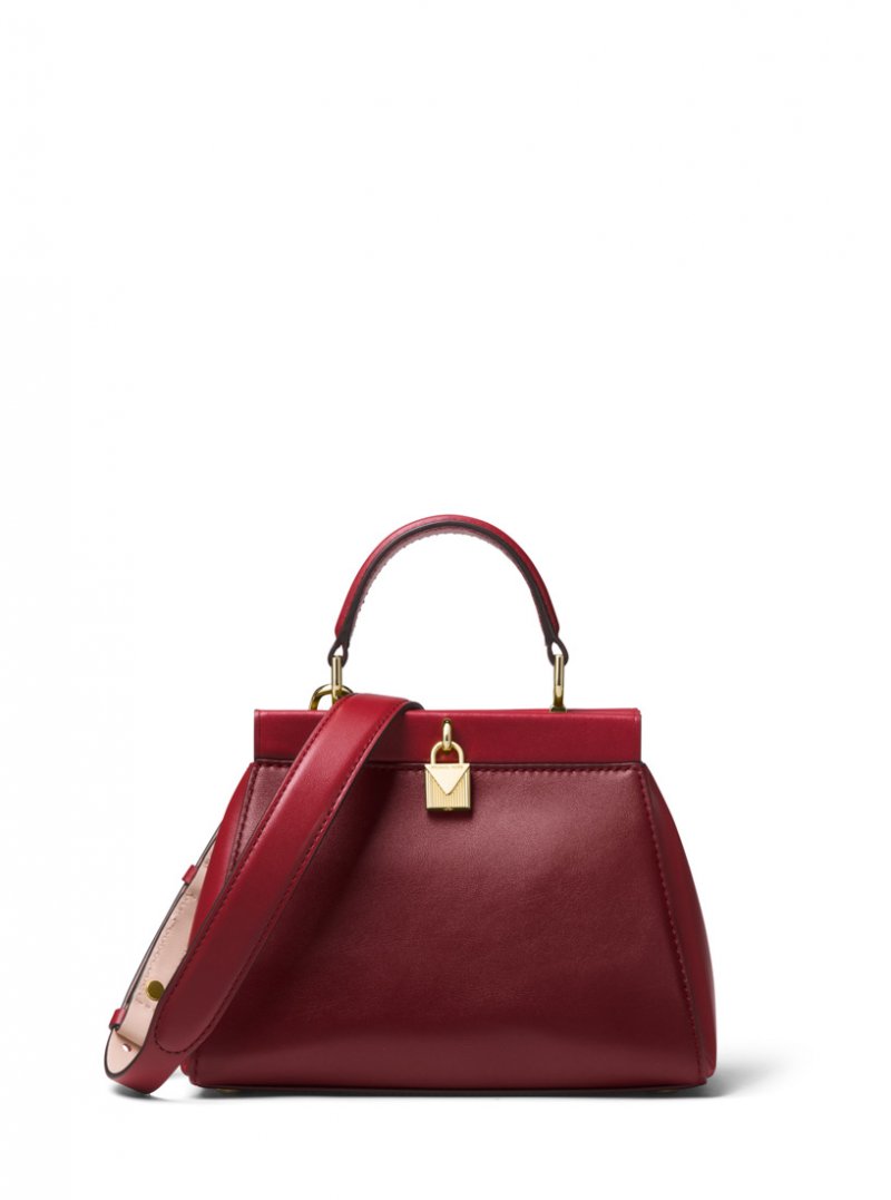 مارك كروس<br />
<em>من موقع مودا أوبيراندي </em><br />
&nbsp;