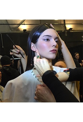 <strong>جورج شقرا</strong><br />
مجموعة هوت كوتور ربيع 2015