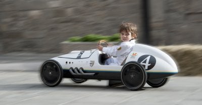 قوّة السّيارات المزوّدة بدوّاسات وسباق Mini Grand Prix
