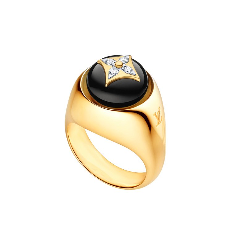 B Blossom ring<br />
 