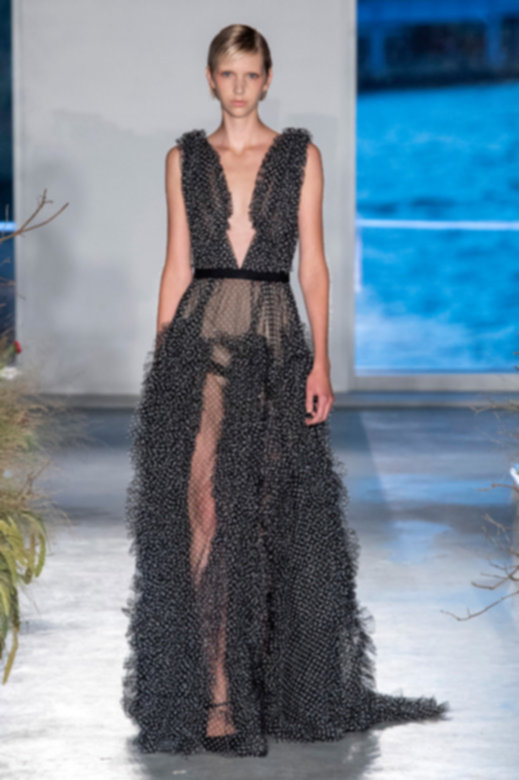 <strong>محمد بن شلال</strong>&nbsp;رابح جائزة الملابس المسائيّة<br />
&nbsp;